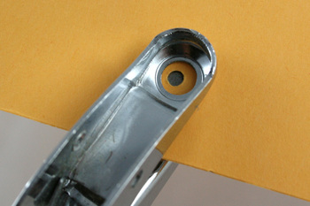 Small_hole_punch