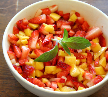 Strawberry_mango_salsa