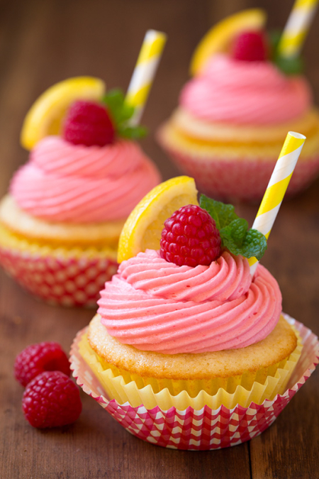 Raspberry-lemonade-cupcakes6-edit-srgb.